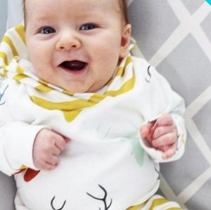 NWT| Unisex Deer Hoodie/Pant Set NB